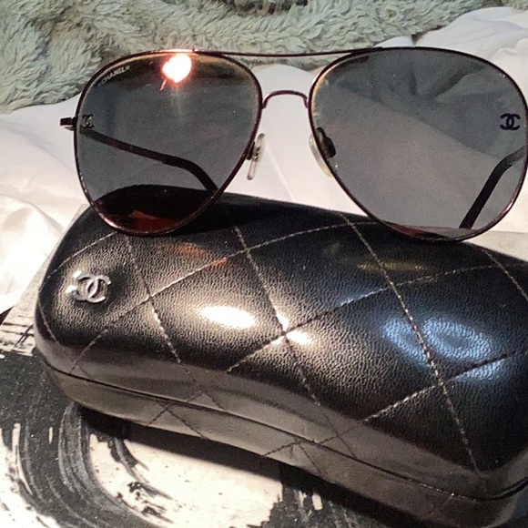 Authentic Chanel Polarized Aviators - Black Frame & Orange Tinted Lenses - Picture 2 of 6